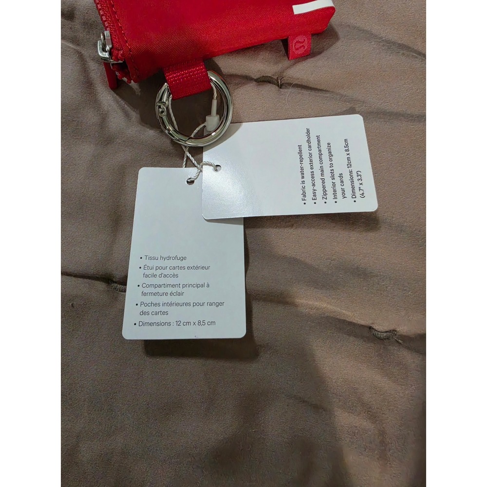 Lululemon Clippable Card Pouch Dark Red White Logo LW9FDAS NWT - Picture 4 of 4